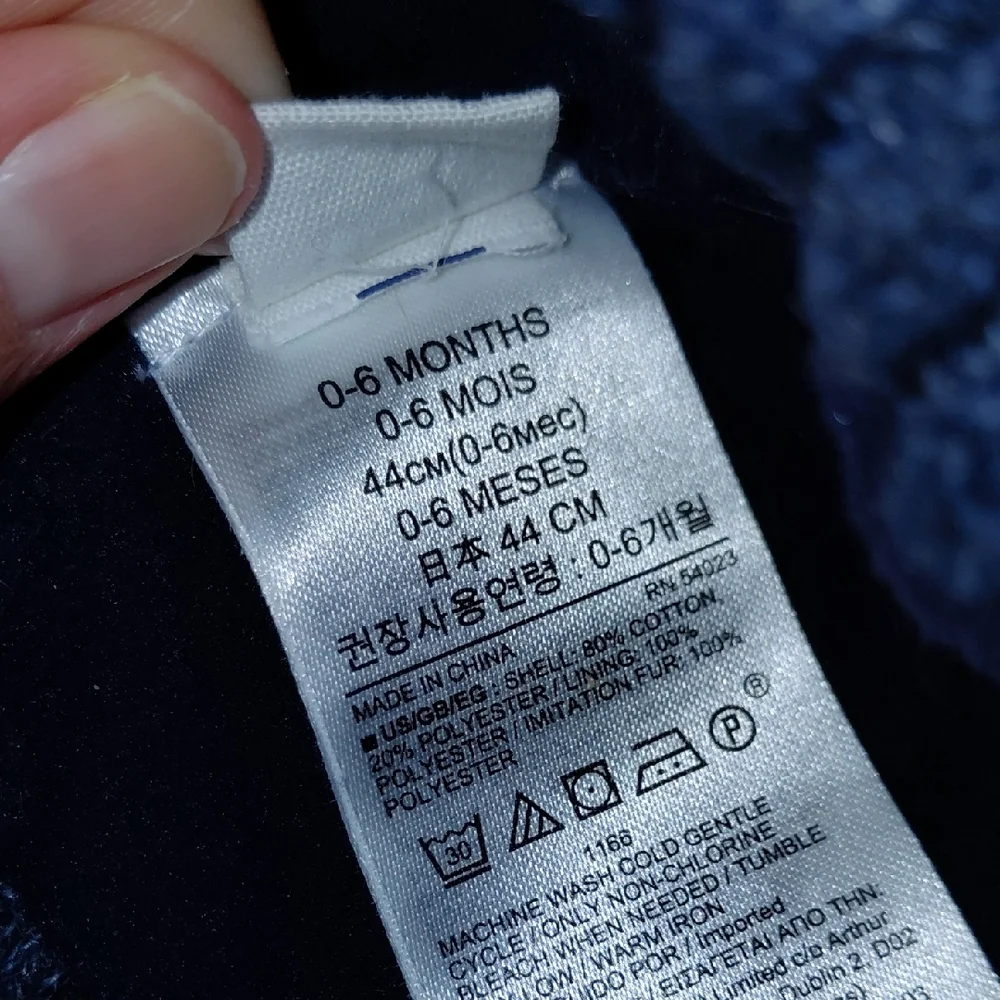 GAP stylish dark